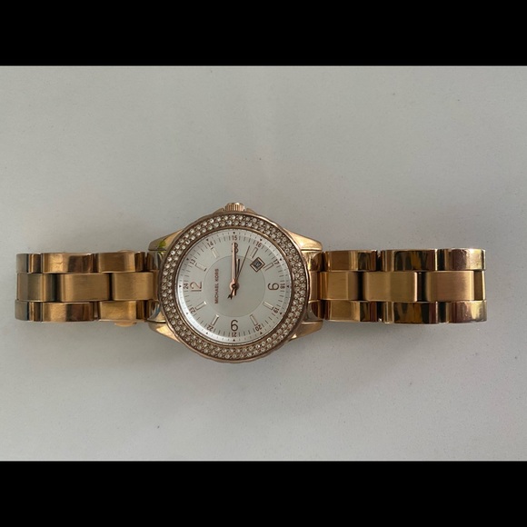 Michael Kors watch. - Picture 5 of 5